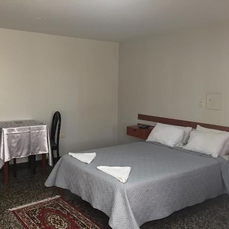 Hotel Plazza Chiclayo Bagian luar foto