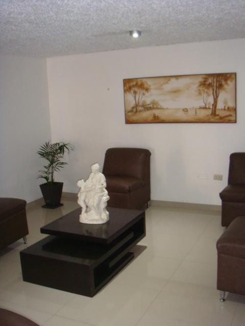Hotel Plazza Chiclayo Bagian luar foto