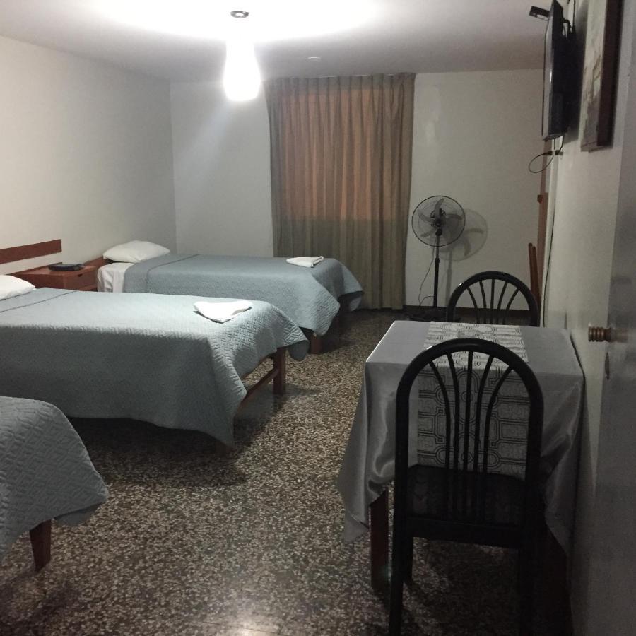 Hotel Plazza Chiclayo Bagian luar foto