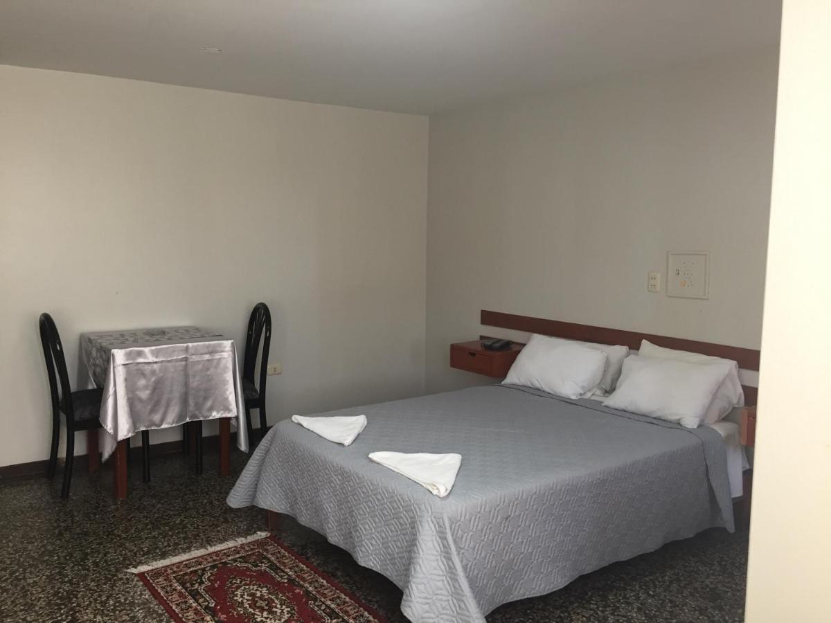 Hotel Plazza Chiclayo Bagian luar foto