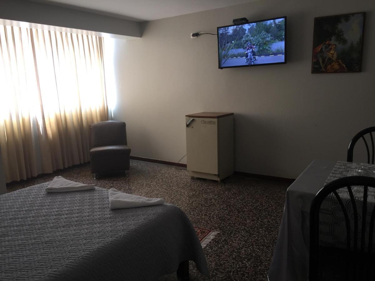 Hotel Plazza Chiclayo Bagian luar foto